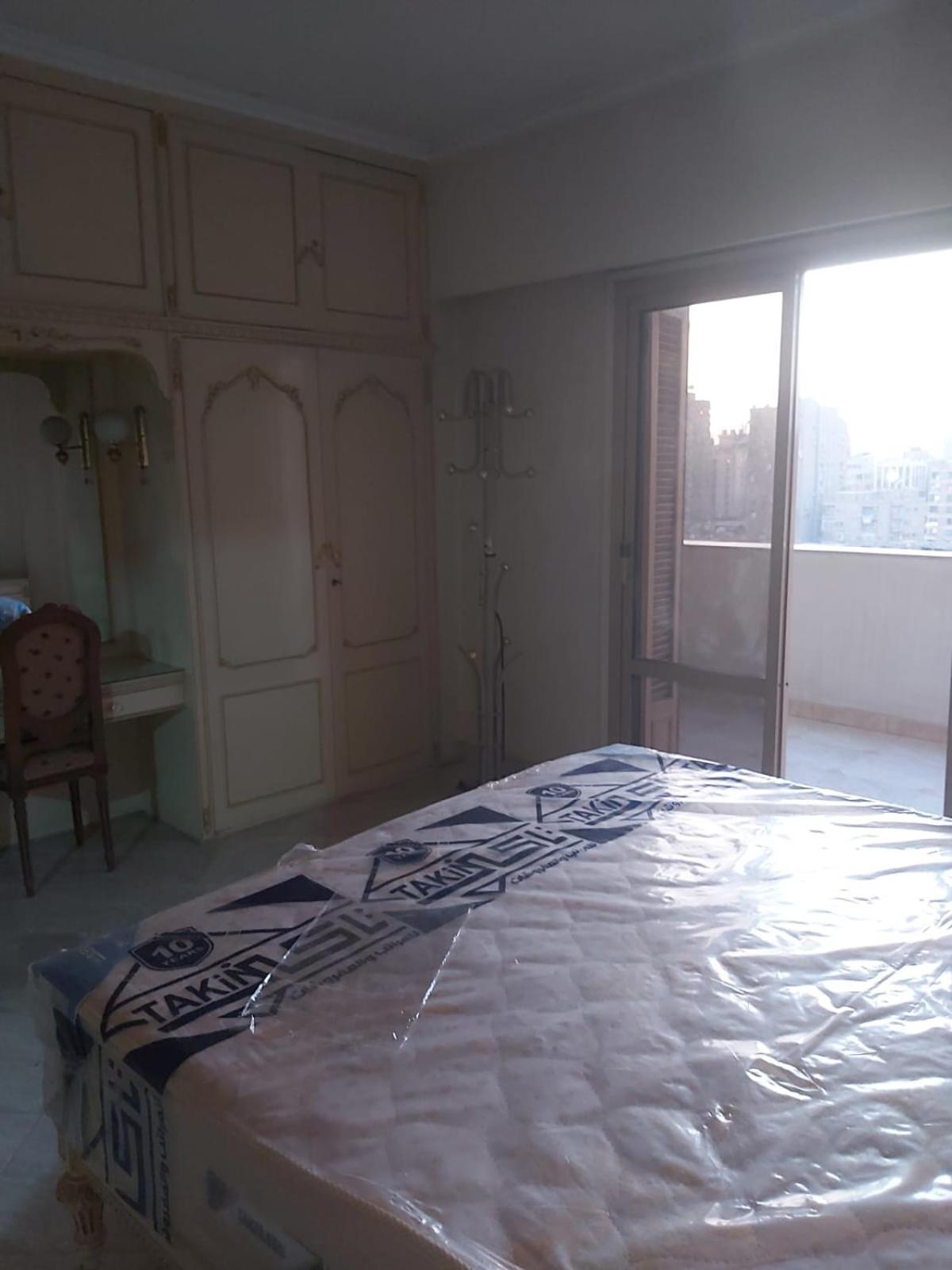 شقه ٢٦٠م شارع جامعة الدول العربية الرئيسي Cairo